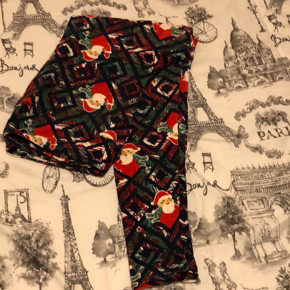 Lularoe Santa leggings TC2